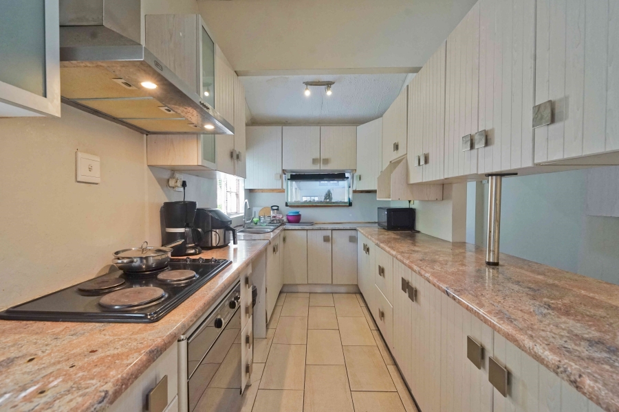 5 Bedroom Property for Sale in Vincent Eastern Cape